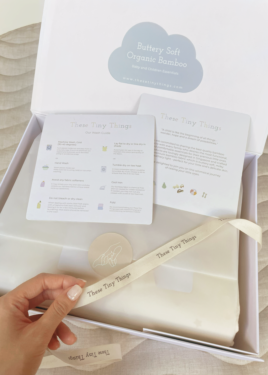 The Art of Thoughtful Gifting for New Mums: Emotional Stories & Practical Tips